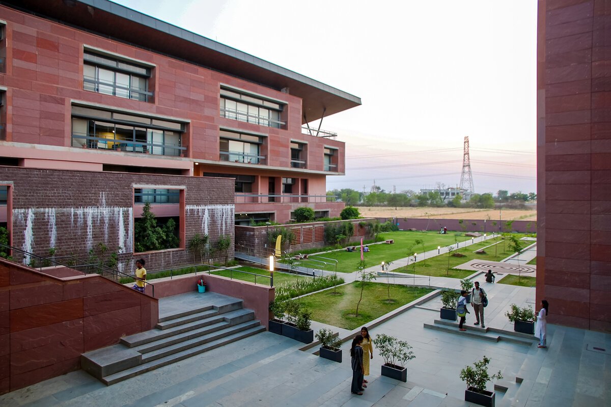 Hassle-Free WES Assessment for Azim Premji University (MP) Graduates – 2026 | Ccan Solutions.